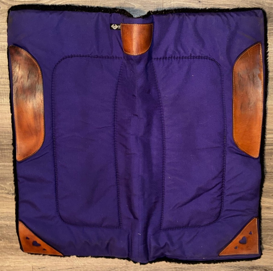 PURPLE TRIPLE E WESTERN FLEECE SADDLE PAD W HEARTS  31'' X 31''