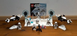 Lego Star wars Figurines pièces diverses.