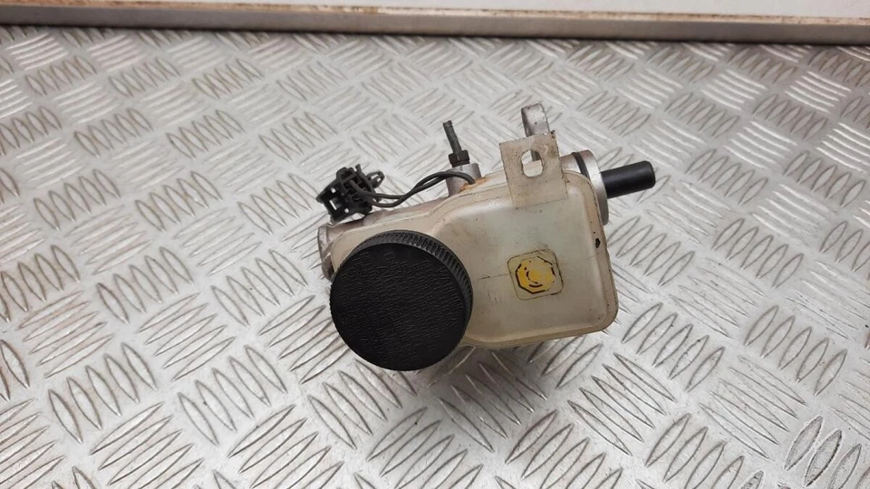 MAZDA 323 BRAKE MASTER CYLINDER — 第 4/4 张图片