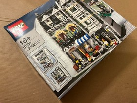 LEGO Creator Expert: Green Grocer (10185)- Brand New In Factory Sealed Box