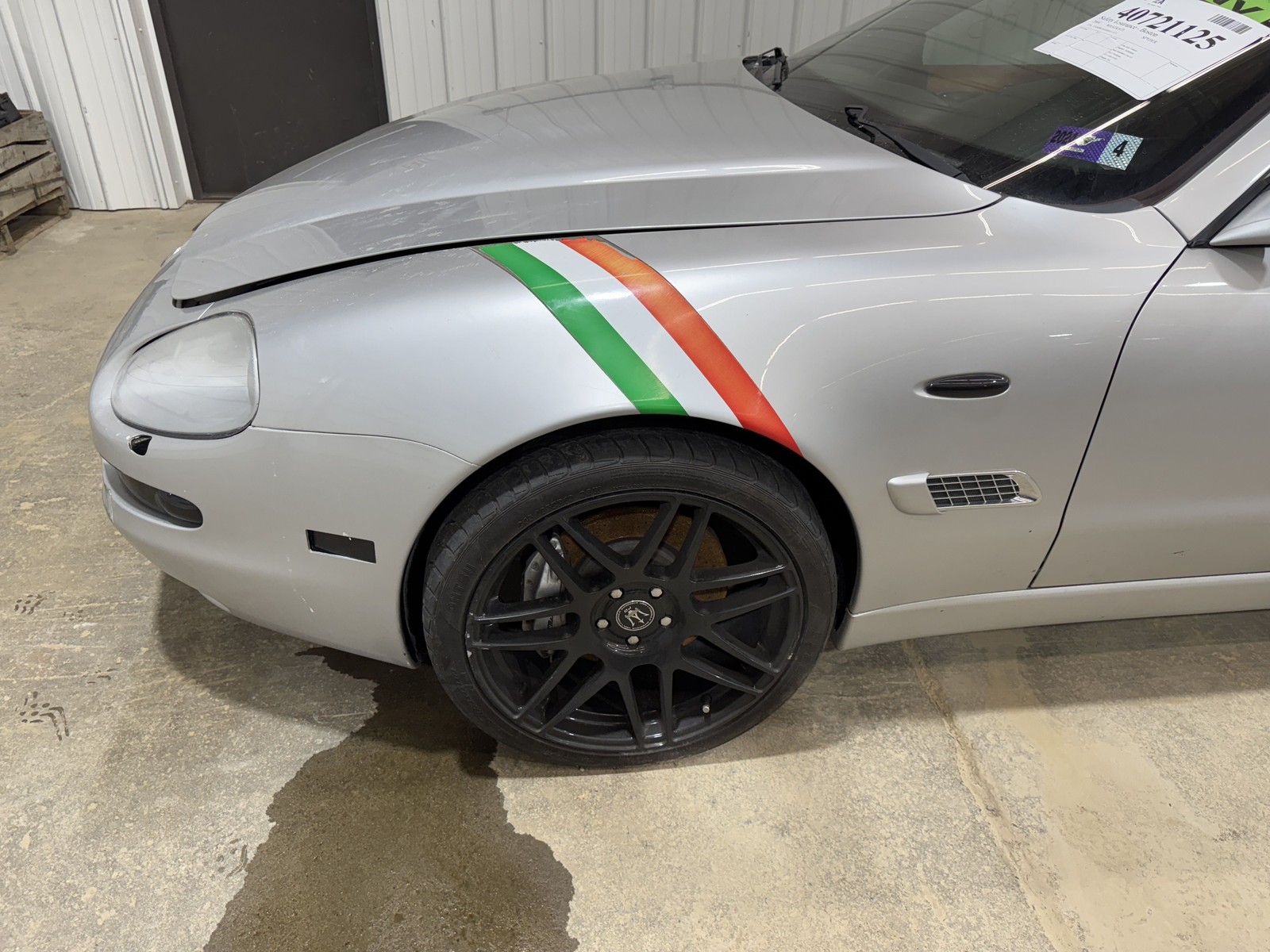 03-06 MASERATI SPYDER DRIVER LEFT FRONT FENDER GRIGIO TOURING METALLIC 236649
