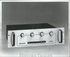 1983 Press Photo Audio-Research SP-8 Preamplifier Phonograph - mjb03932