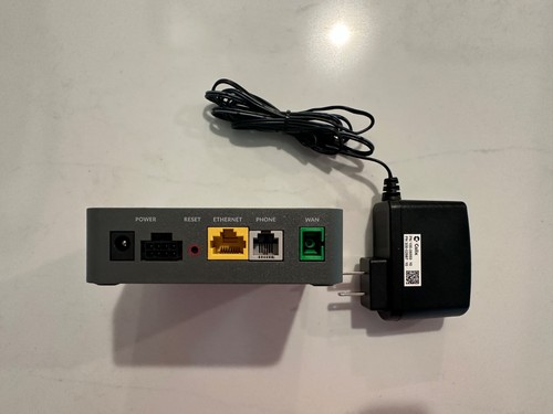 CALIX GIGAPOINT GP100X MODEL NO. 100-05463 w/ AC ADAPTER - Photo 3/3