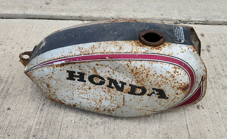 Tanque de combustível vintage 1970 Honda XL 250 motor esporte gasolina sem tampa - Imagem 2 de 4