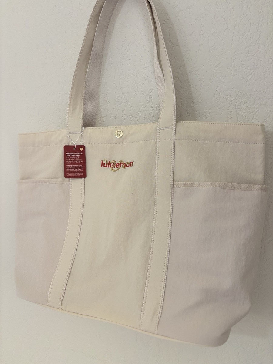 Lululemon Daily multi-pocket tote new year | eBay
