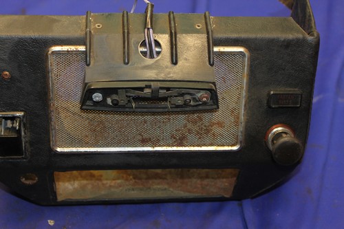 MG Midget 68-80 Radio Console Assembly - Picture 4 of 8