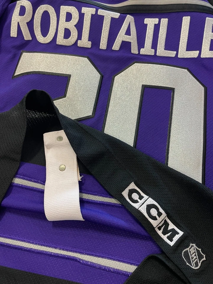 LUC ROBITAILLE LOS ANGELES KINGS CCM AUTHENTIC 2000 PURPLE "CROWN" JERSEY 52 - Image 3 of 4