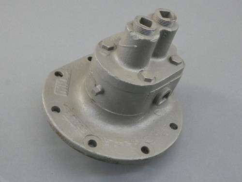 Lynn 9497715-2 Gear Pump - Picture 3 of 10