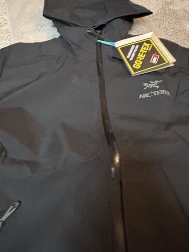 Arc’teryx Beta LT Waterproof GORE-TEX Jacket – Black  Brand New with Tags Size L image 4