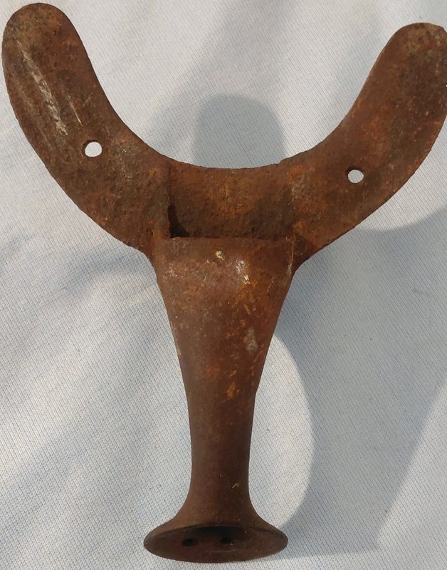 Vtg. Cast Iron Saddle Horn
