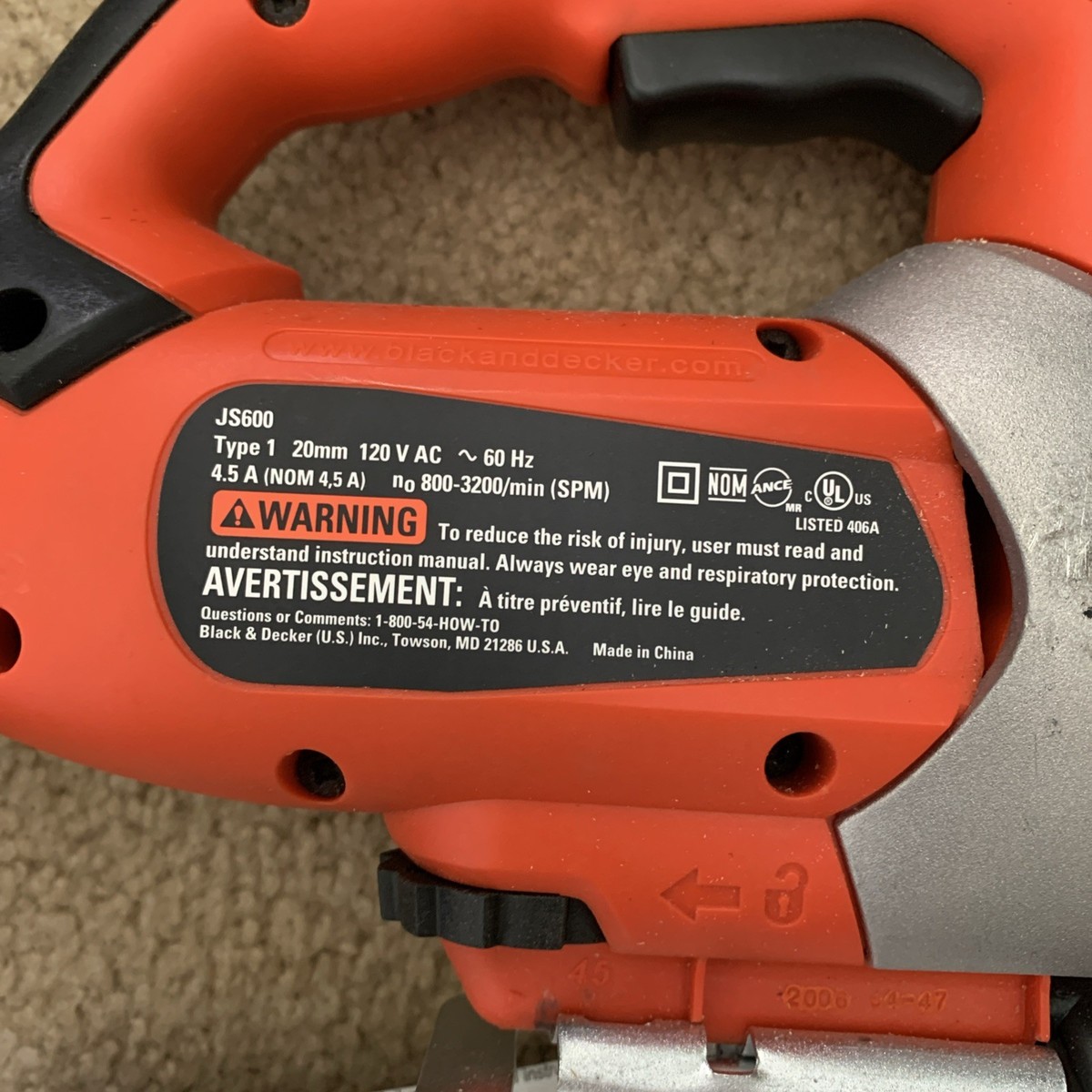 Black & Decker JS600 Variable Speed Jig Saw With Case for