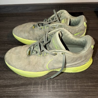 LeBron James 21 Algae Nike Size 14 
