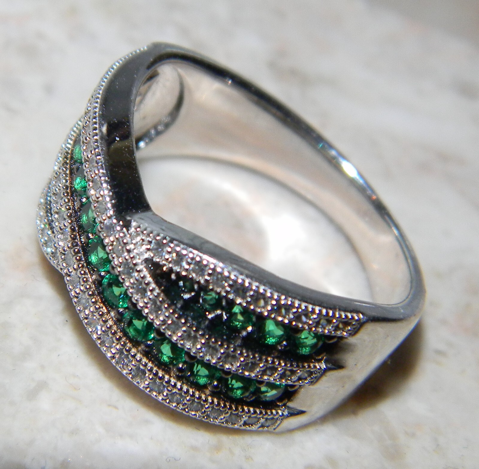 Green Diopside Quartz 925 Sterling Silver Ring Size 9.25