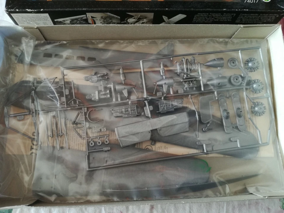 MONOGRAM FORD 5-AT TRI-MOTOR cod 74017 - KIT 1/72 - - Immagine 3 di 4