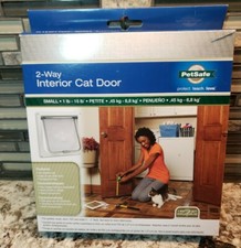 PetSafe  Small Pet 2-Way Indoor Flap Door Interior Use Dog Cat Up to 15lbs