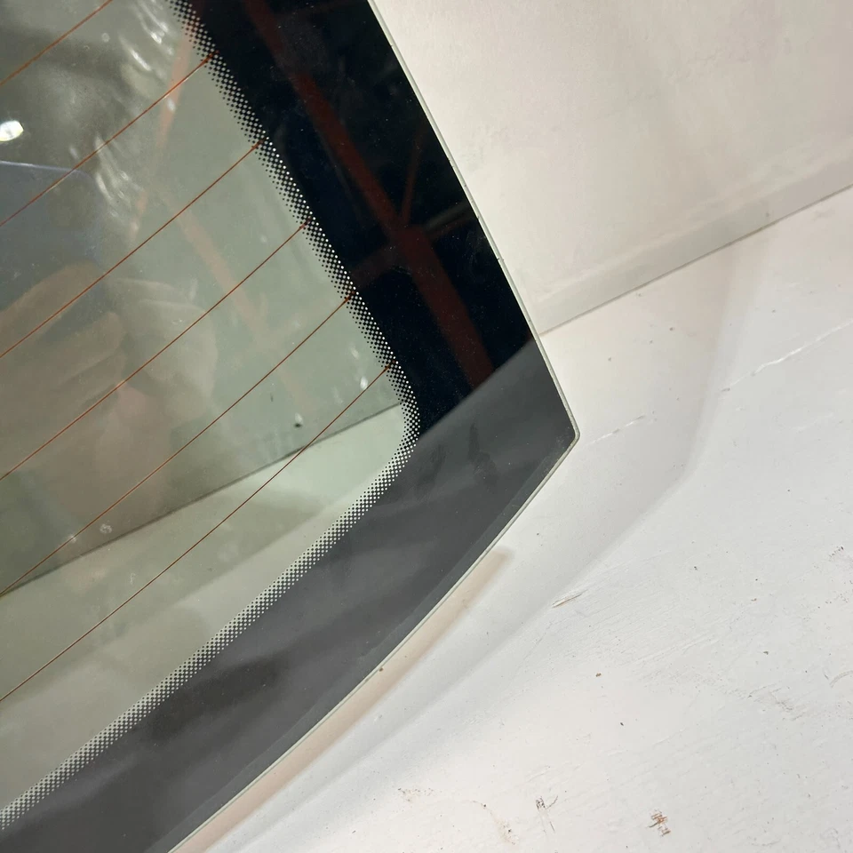 奥迪 A6 Quattro 2012 - 2018 S6 后挡风玻璃后窗玻璃原始设备制造商 — 第 3/4 张图片