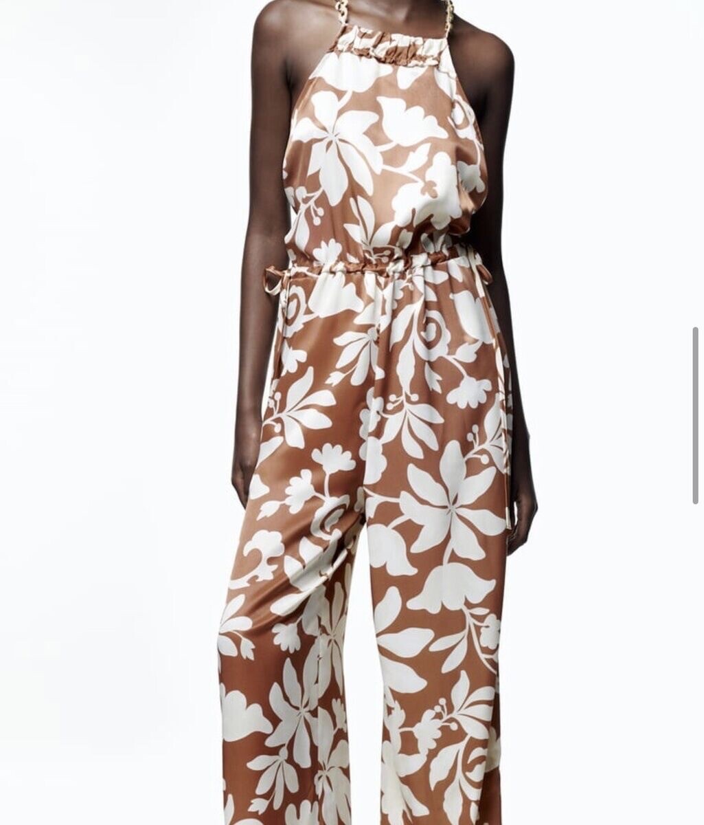 ZARA バニー ジャカード フーディ ゴブラン織り 総柄 ZARA - ザラ ZARA バニー ジャカード パーカー 花柄 フーディー