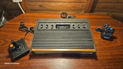 ATARI 2600 VCS WOODY & 5 SPIELEKONSOLE BUNDLE #RS9RB7 SPACE INVADERS