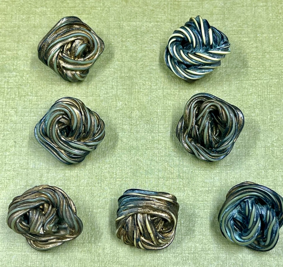 Antique Extruded Square Knot Celluloid Bakelite Collectible Buttons, Lot Of 10 - Image 3 of 4