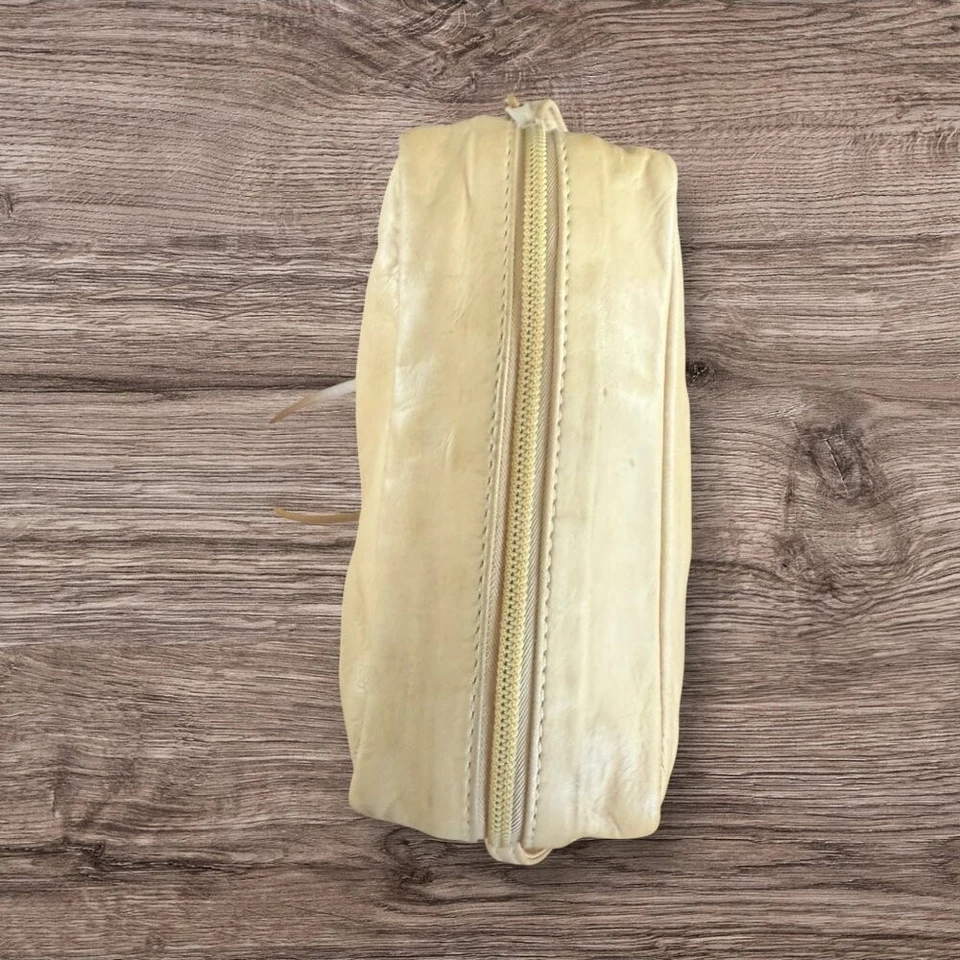 Bolso Bandolera Loewe Anagram Box Cuero Amarillo Mantequilla Auténtico De Colección Foto 3 de 4