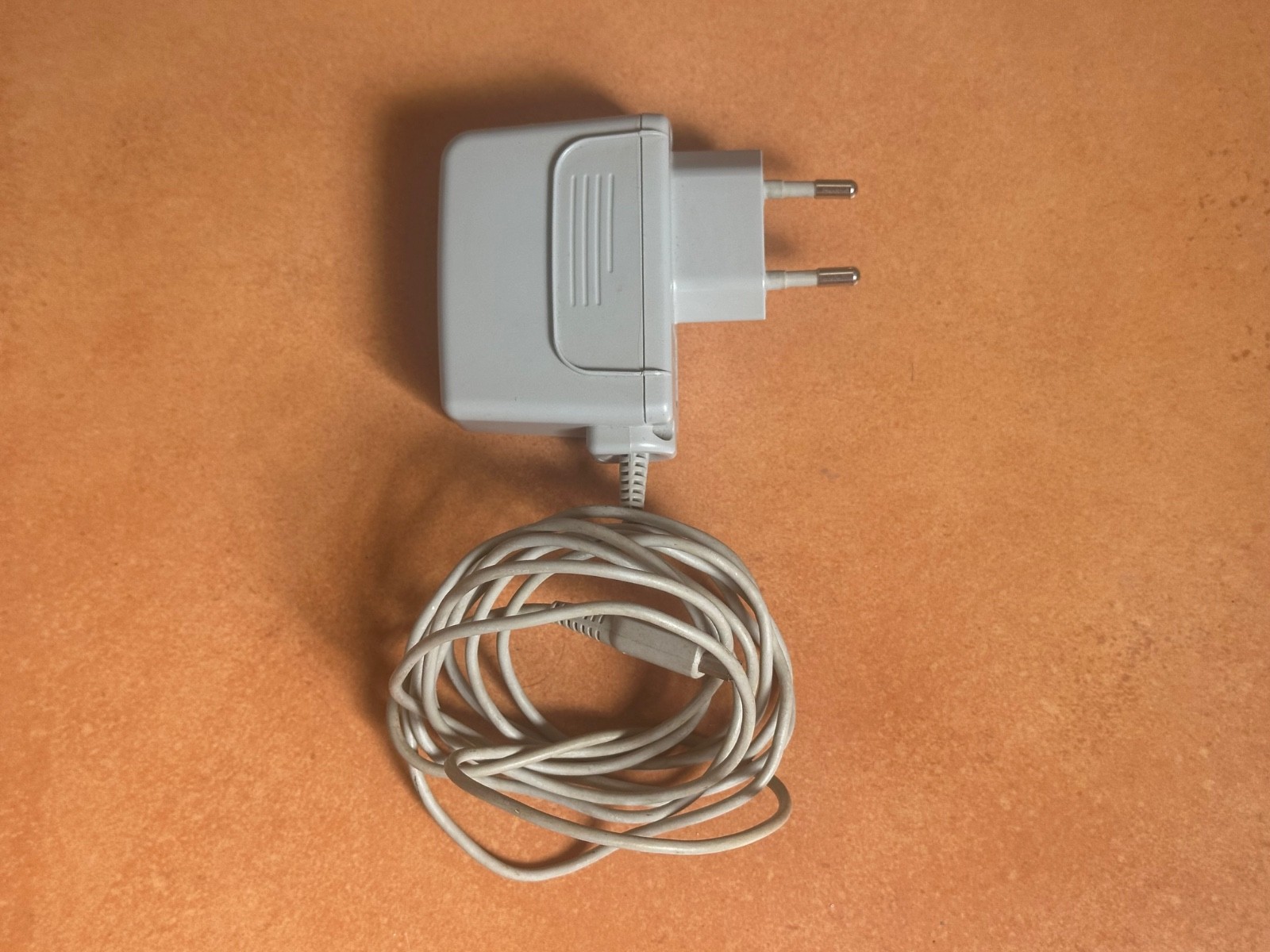 CARICABATTERIA CARICATORE ORIGINALE NINTENDO PER DSi/3DS/2DS OTTIME CONDIZIONI