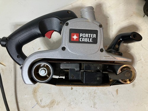 Lijadora de banda de velocidad variable Porter Cable 352VS 3" X 21" 8 Amp - Imagen 2 de 12