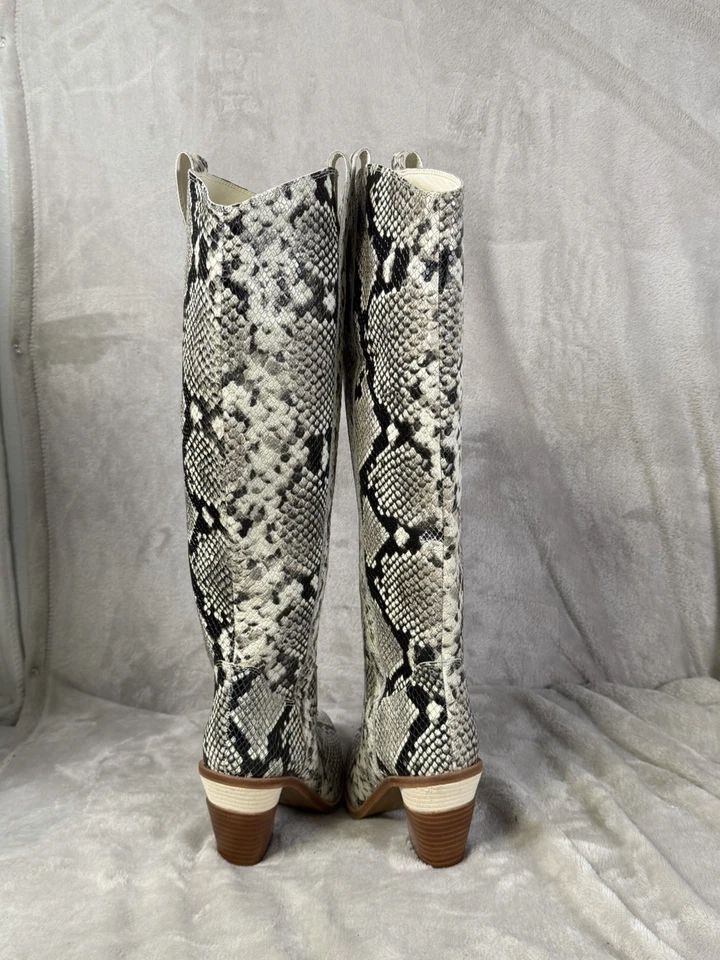 Botas Gianni Bini Alyiraa salto bloco estampa de cobra elástico acima do joelho 6,5M - Imagem 3 de 4