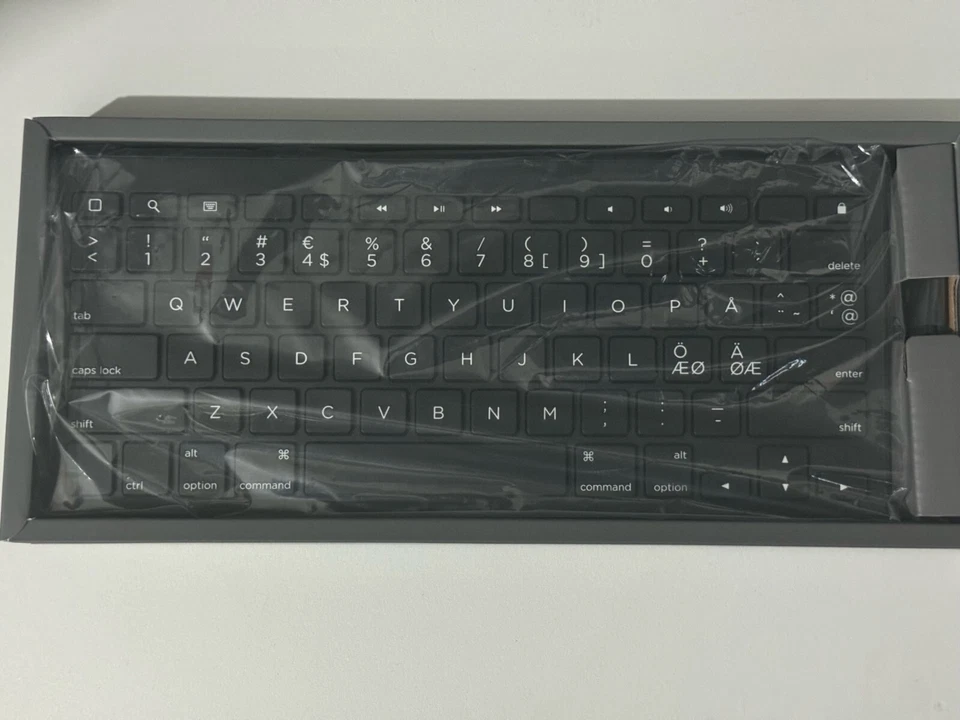 ZAGG Verkabelte Tastatur Beleuchtung Nordisch Qwerty für IPHONE IPAD - Bild 4 von 4