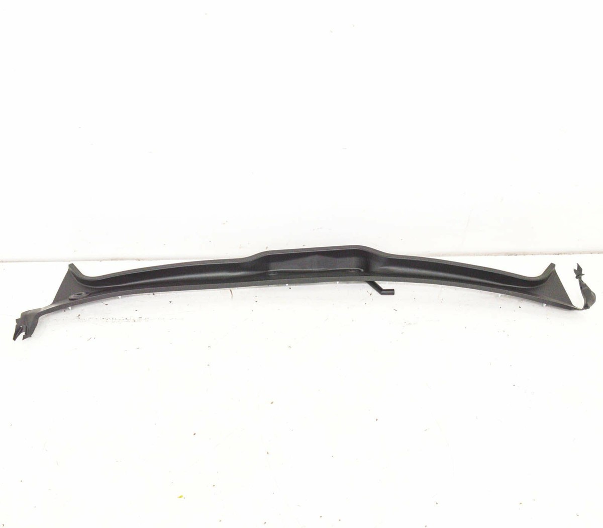 2002-2008 BMW 7 E65 Front Bumper Windscreen Cowl Cover