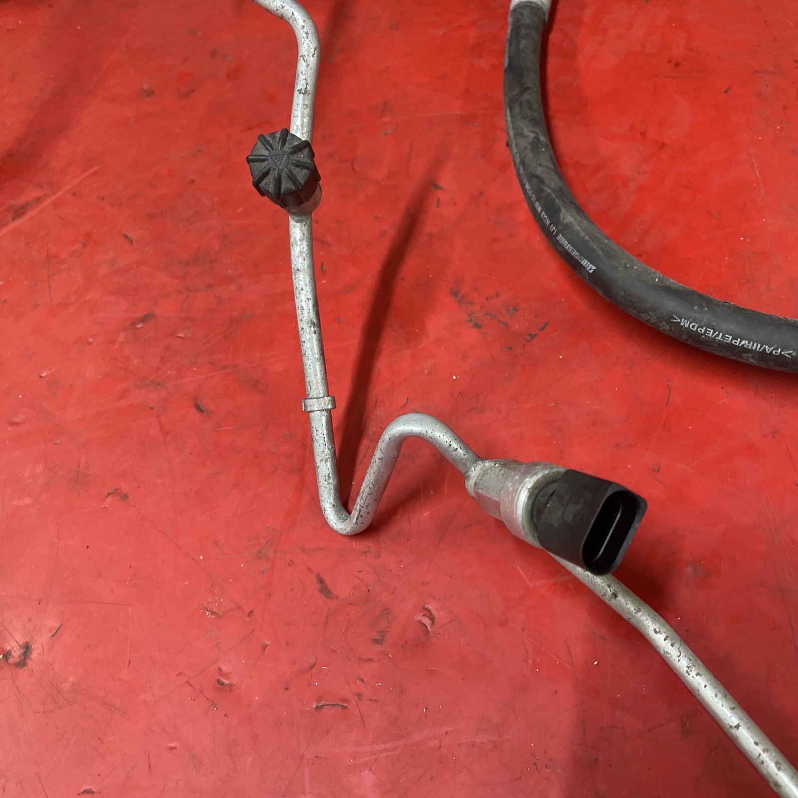 3 x VOLKSWAGEN UP CITIGO Mii Air Con Pipes SET 2012 2023 1.0 Petrol