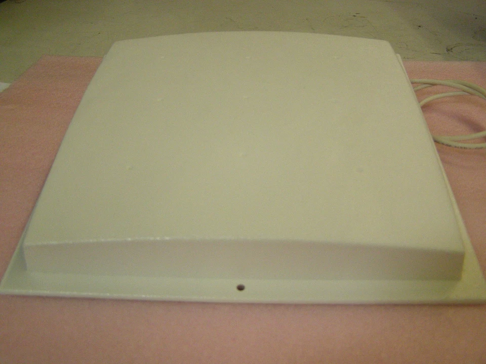 CUSHCRAFT SQ8243P 824-896 3.6 bBI Squint Omni Directional Antenna - Image 3 of 4