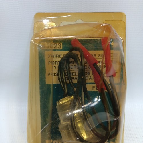 Dorman 85823 / 3 Wire Front & Rear Socket for Ford cars with Bulb 1157 1971-83 - Foto 2 di 8