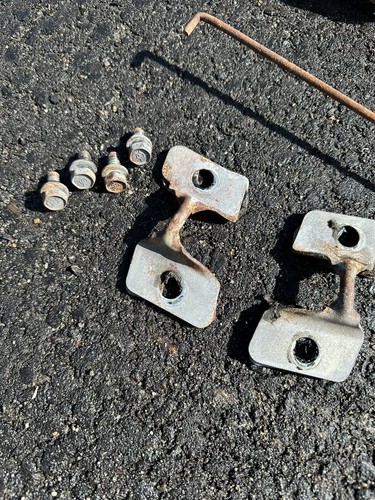TAILGATE LATCH SYSTEM LINKAGE RELEASE CHEVY GMC K5 BLAZER JIMMY 73-91 PARTS - Foto 2 di 14