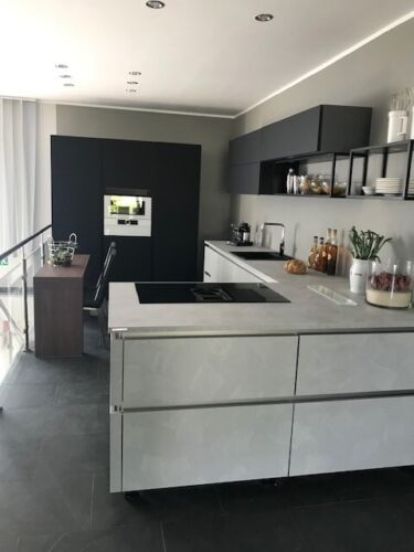 NOLTE MATRIX 150 grifflos betongrau mit mattschwarz mit MIELE-Geräten !!! - Bild 2 von 10