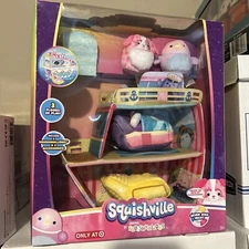 Squishville Squishmallows Seven 7 Seas Yacht Playset 2” Albinia & Lilibet Plush