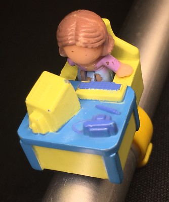Polly Pocket Mini   1989 - Pixie's Homework Ring (4)