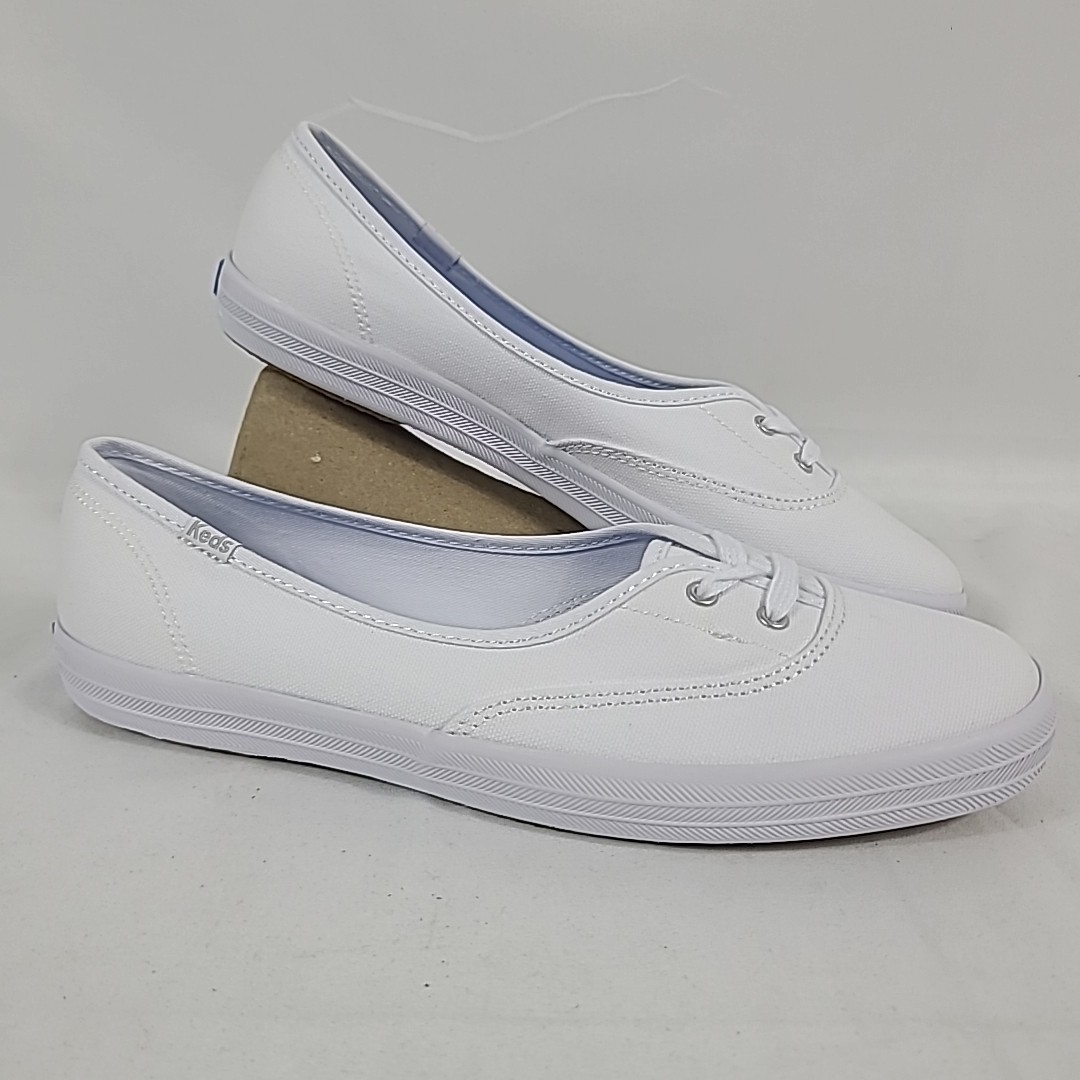 NEW KEDS THE MINI CANVAS SLIP ON TENNIS SHOE - WHITE - US 10M