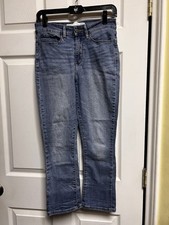 Signature by Levi Strauss Women Blue Mid Rise Capri Jeans Size 4 W27 74906-0020