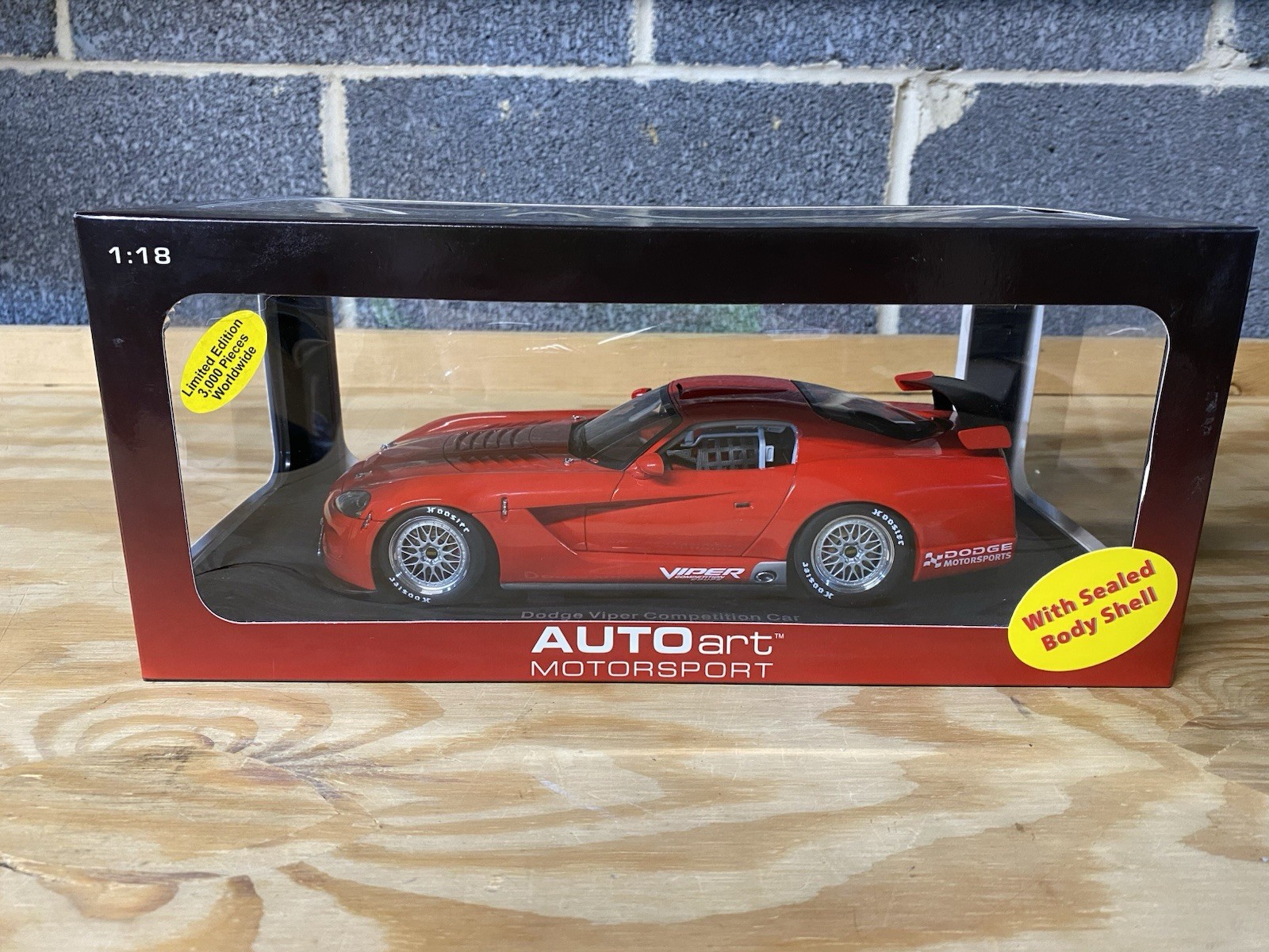 AUTOart Dodge Viper Competition Car ZB I 2004 Plain Body Version Red 80420