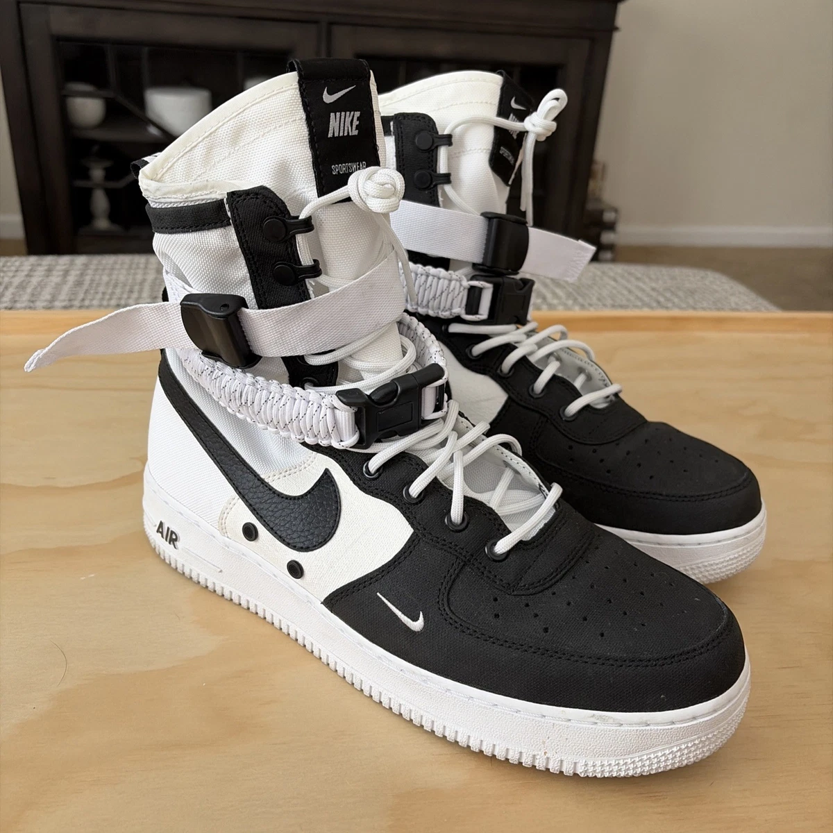 Preços baixos em Nike SF Air Force 1 High Black | eBay