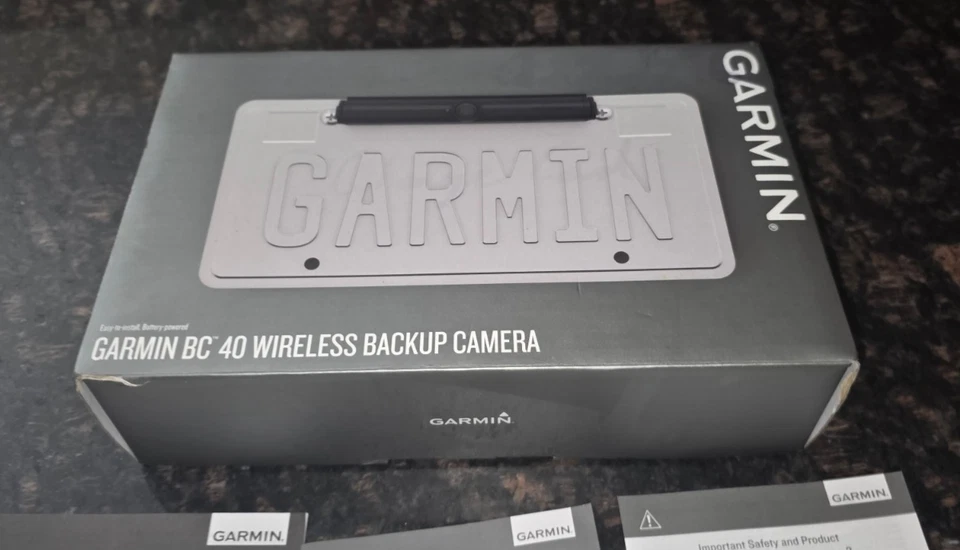 Garmin DriveSmart 65 & Traffic with Garmin BC 40 Wireless Backup Camera Bundle - Image 2 of 4