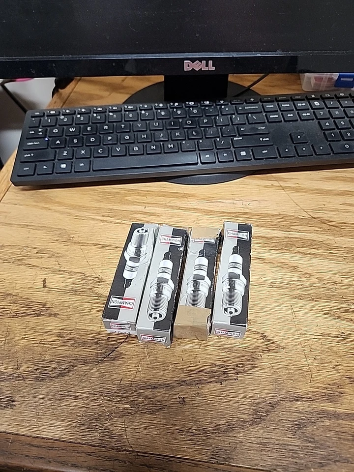 Champion 7034 Double Platinum Power Premium Spark Plug 4pcs - Image 4 of 4