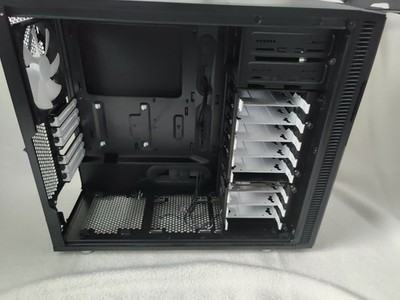 Fractal Define R5 Computer Gehäuse schwarz neuwertig 3 Lüfter gedämmt