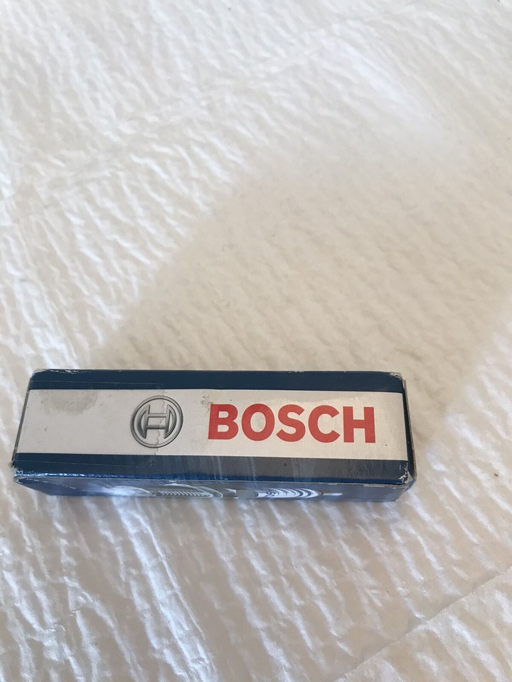 Bosch Spark Plug WR 8 DCX 7907 + 22 0242229687-7AO | eBay