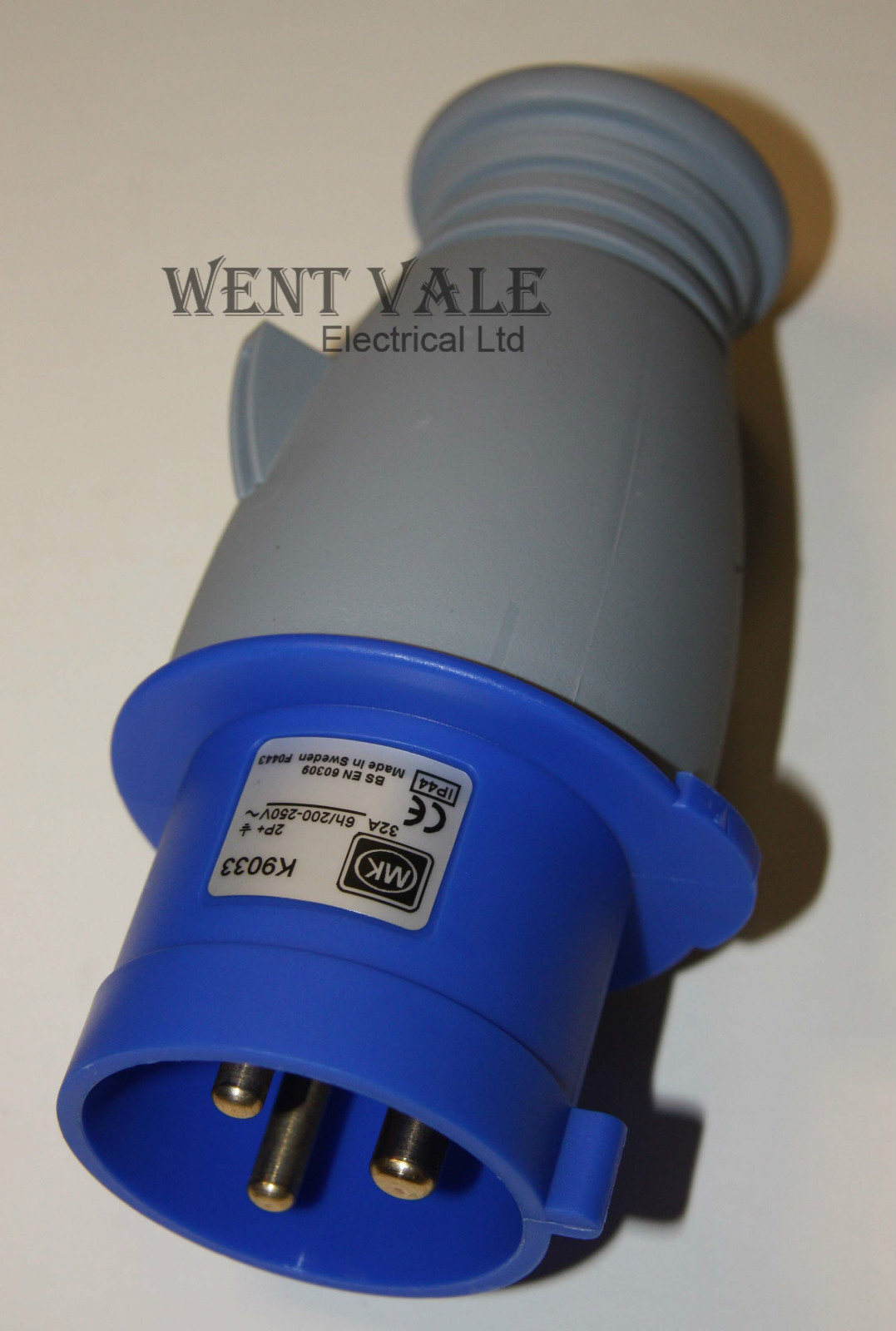 MK Commando - K9033 BLU - 32a 6h 200-250vac 3p (1p+N+E) IP44 Trailing Lead Plug