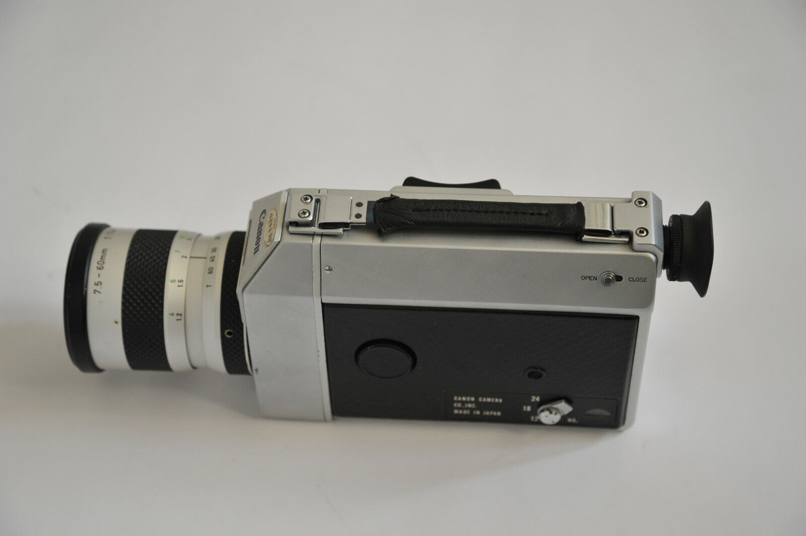 Canon AUTO ZOOM 814 Film JAPAN Movie Camera for RESTORATION 1.4 Lens C-8  Super 8