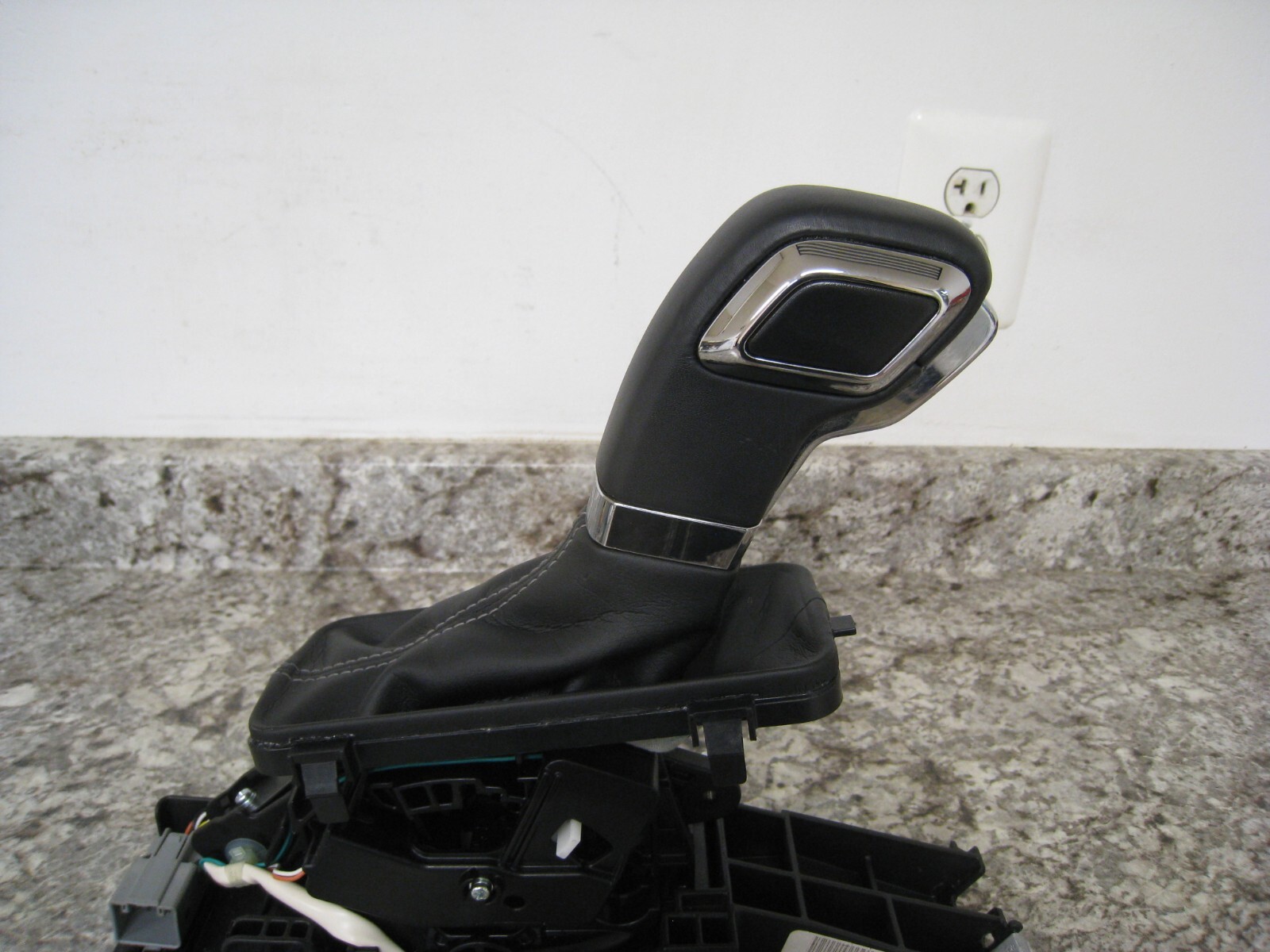 New 20182020 Ford KL3P7K004CA33N5 LRT Black F150 10Speed Gear