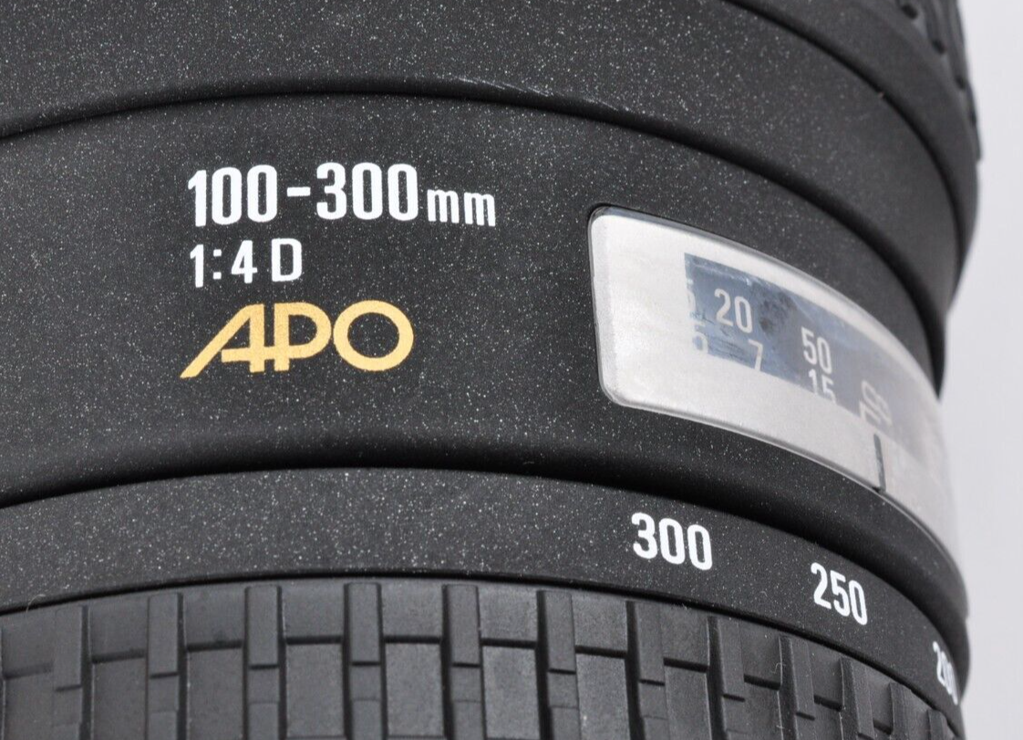 SIGMA EX 100-300 f4D APO HSM IF for Nikon Lens Mint in Case SIGMA EX 100-300 f4D APO HSM IF for Nikon Lens Mint in Case