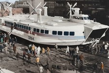 IWC1891 - Isle of Wight - British Hovercraft SRN4. East Cowes c1967 - photo 6x4