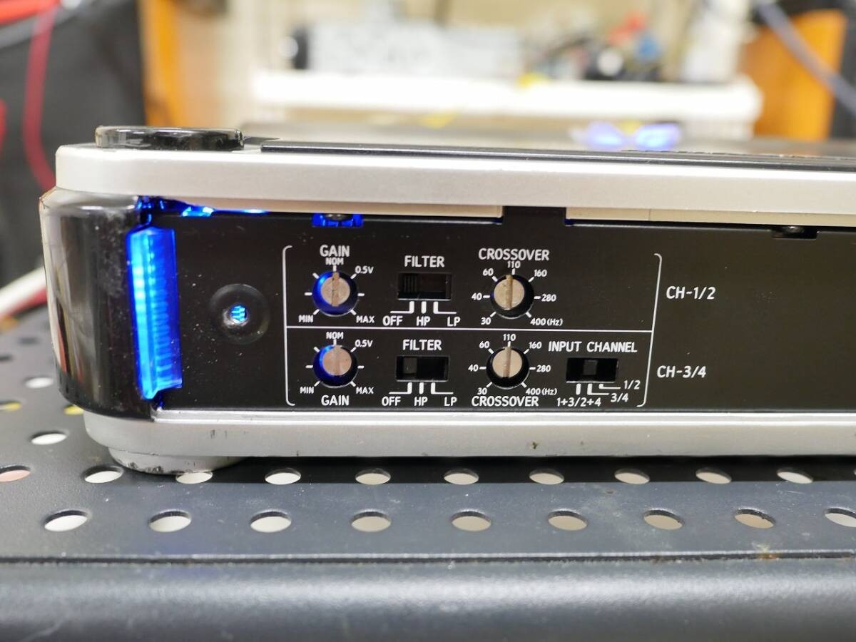 ALPINE PDX-4.150 4チャンネルパワーアンプ Alpine PDX-4.150 4-channel car amplifier 150 watts RMS x 4